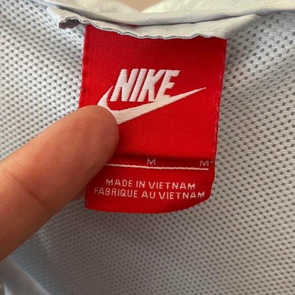 Vintage Y2K Grey and White Nike Windbreaker Jacket Women’s Medium - Picture 2 of 3